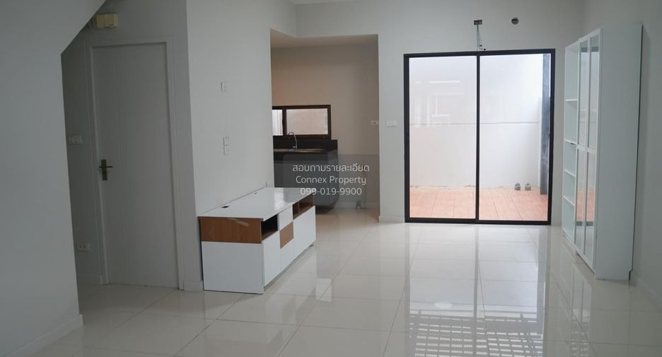 For sale 3 ベッドルーム townhouse in Khan Na Yao, Bangkok