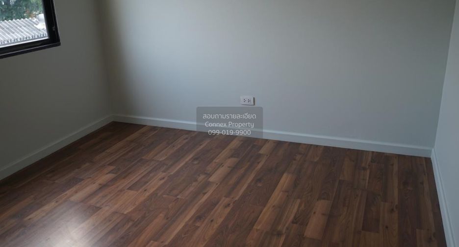 For sale 3 ベッドルーム townhouse in Khan Na Yao, Bangkok