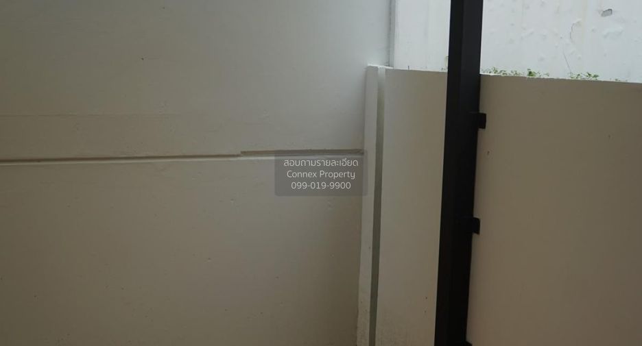 For sale 3 ベッドルーム townhouse in Khan Na Yao, Bangkok