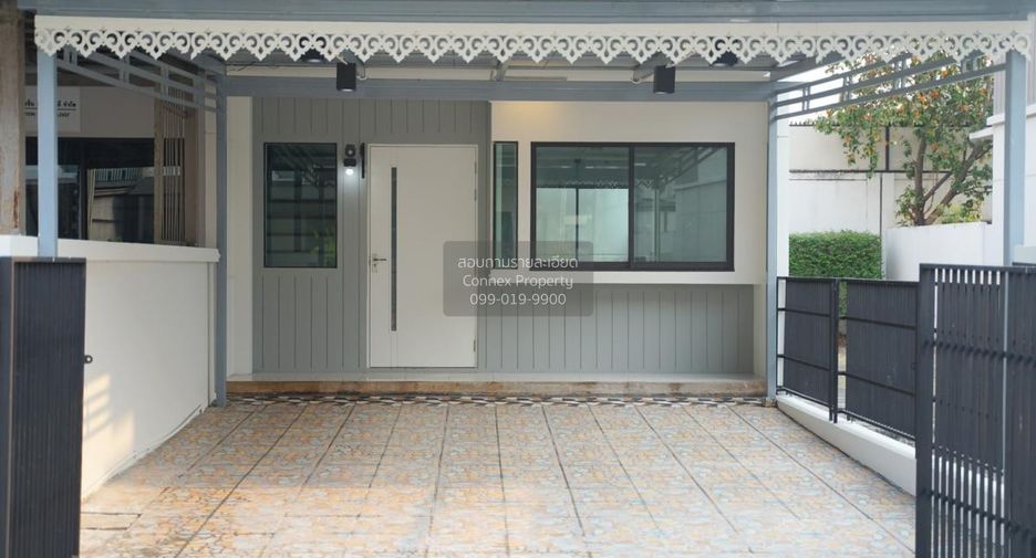 For sale 3 ベッドルーム townhouse in Khan Na Yao, Bangkok