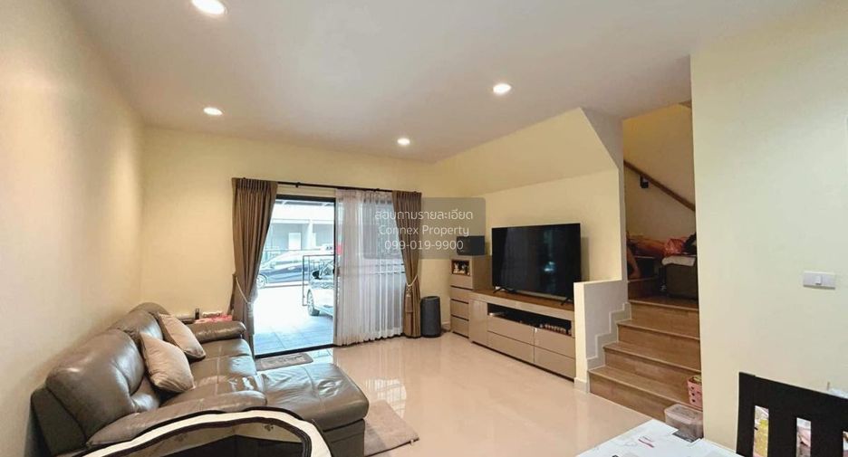 Casa adosada en venta de 3 habitaciones en Nong Khaem, Bangkok