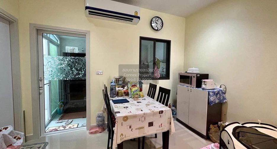 Casa adosada en venta de 3 habitaciones en Nong Khaem, Bangkok