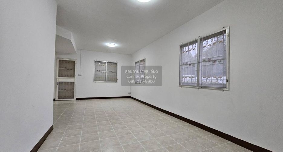 For sale 3 bedrooms townhouse in Phra Samut Chedi, Samut Prakan