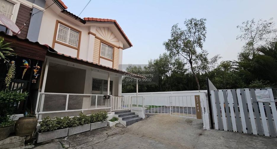 For sale 3 bedrooms townhouse in Phra Samut Chedi, Samut Prakan