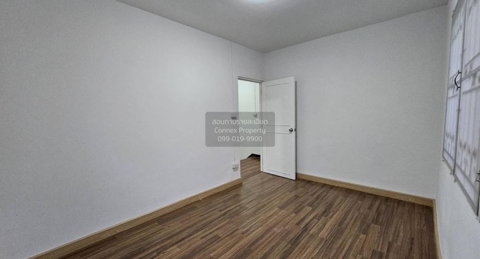 For sale 3 bedrooms townhouse in Phra Samut Chedi, Samut Prakan