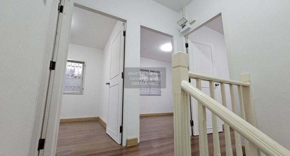 For sale 3 bedrooms townhouse in Phra Samut Chedi, Samut Prakan