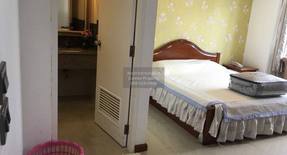 For sale 2 bedrooms condo in Khlong Toei, Bangkok