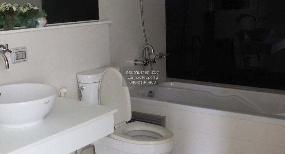 For sale 2 bedrooms condo in Khlong Toei, Bangkok