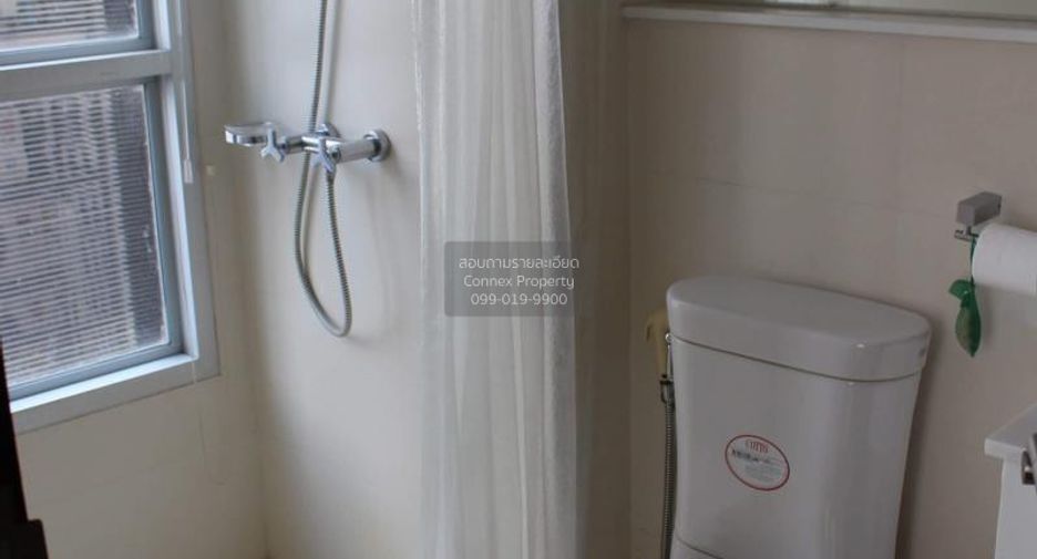 For sale 2 bedrooms condo in Khlong Toei, Bangkok