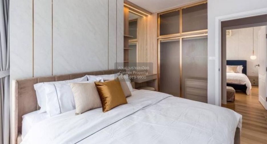 For sale 3 bedrooms condo in Khlong Toei, Bangkok