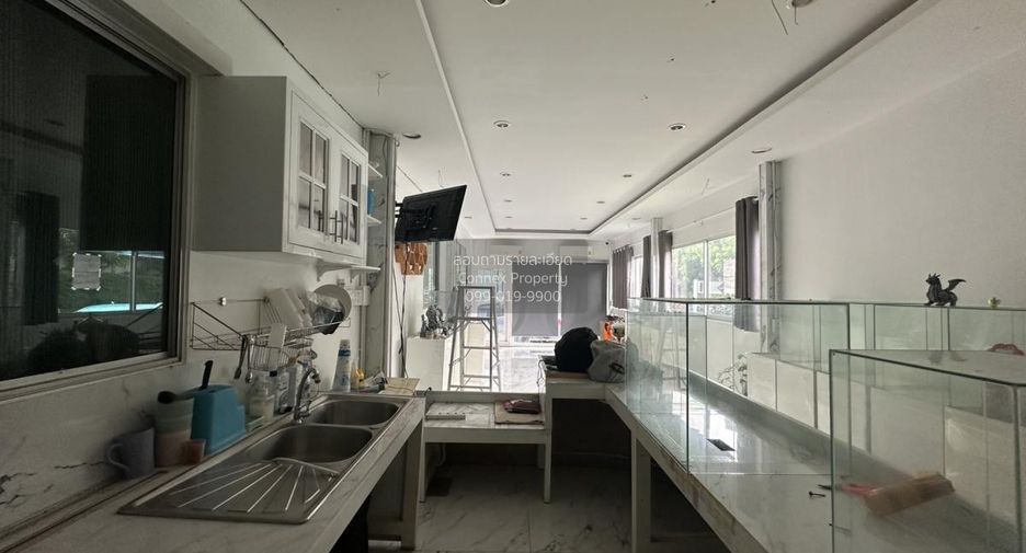 For sale 3 ベッドルーム townhouse in Krathum Baen, Samut Sakhon