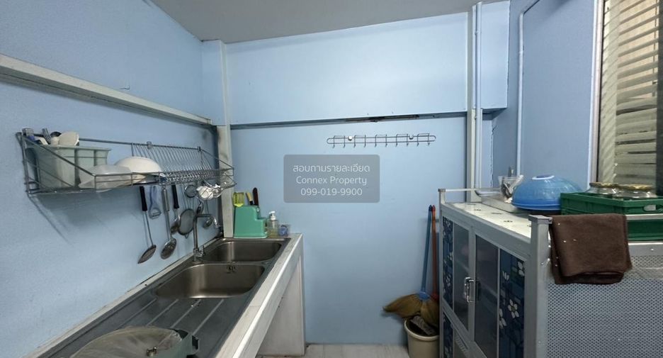 For sale 3 ベッドルーム townhouse in Krathum Baen, Samut Sakhon