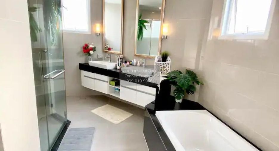 À vendre 5 chambres condo à Huai Khwang, Bangkok