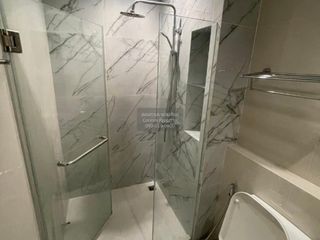 Продажа 1 кровать кондо в Хуаи Кхщанг, Бангкок