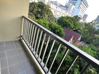 Продажа 1 кровать кондо в Хуаи Кхщанг, Бангкок