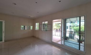 For sale 4 bedrooms house in Krathum Baen, Samut Sakhon