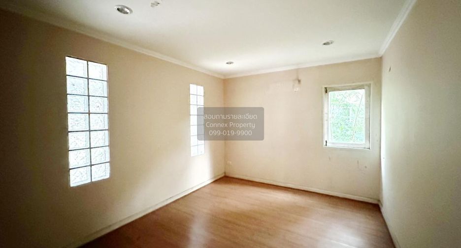 For sale 4 bedrooms house in Krathum Baen, Samut Sakhon