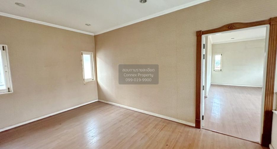 For sale 4 bedrooms house in Krathum Baen, Samut Sakhon
