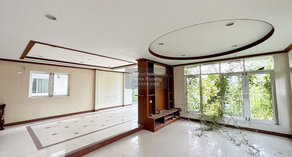 For sale 4 bedrooms house in Krathum Baen, Samut Sakhon