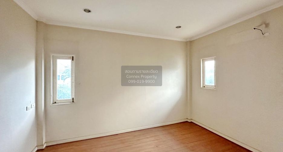 For sale 4 bedrooms house in Krathum Baen, Samut Sakhon