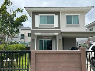 Casa en venta de 3 habitaciones en Bang Khen, Bangkok