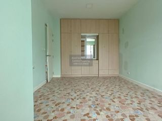 Casa adosada en venta de 3 habitaciones en Min Buri, Bangkok