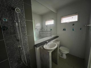 Casa adosada en venta de 3 habitaciones en Min Buri, Bangkok