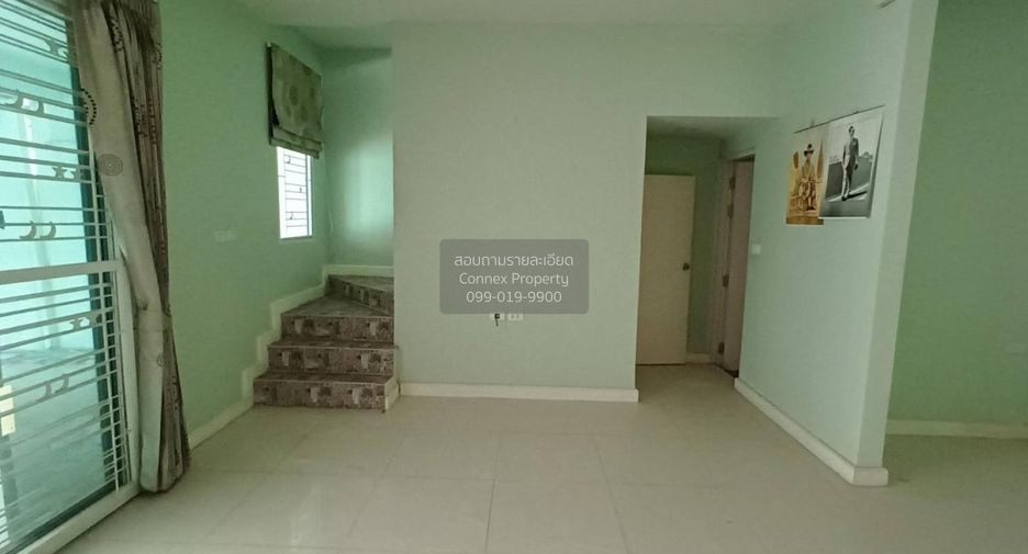 Casa adosada en venta de 3 habitaciones en Min Buri, Bangkok