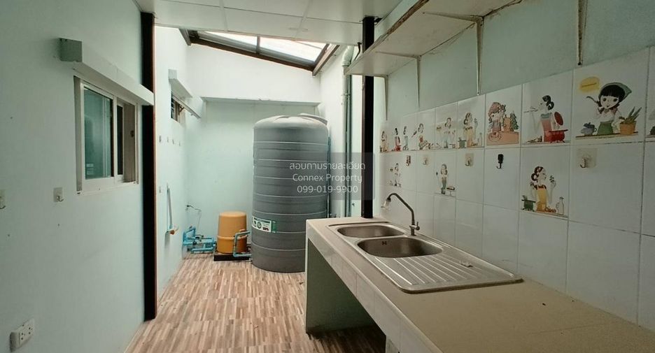Casa adosada en venta de 3 habitaciones en Min Buri, Bangkok