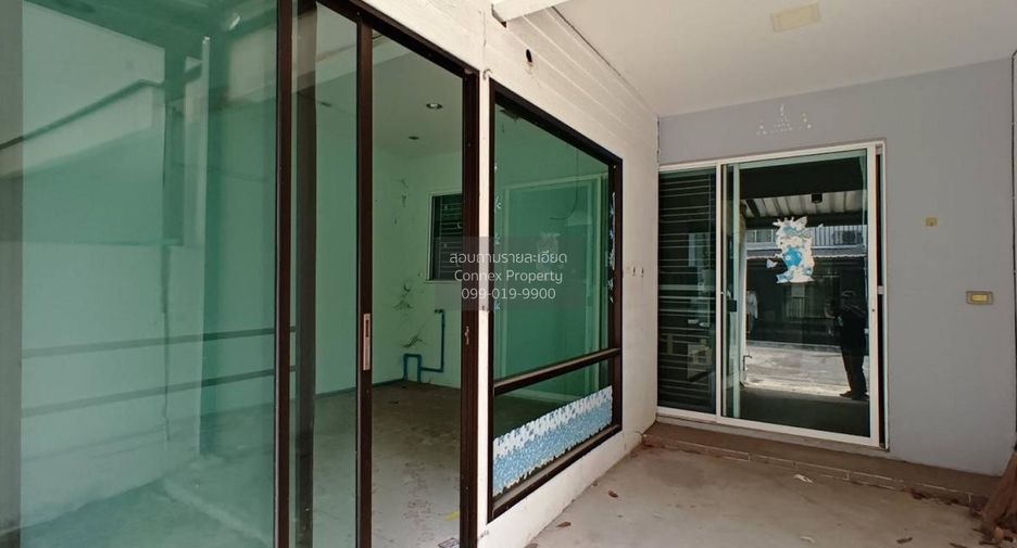 Casa adosada en venta de 3 habitaciones en Min Buri, Bangkok