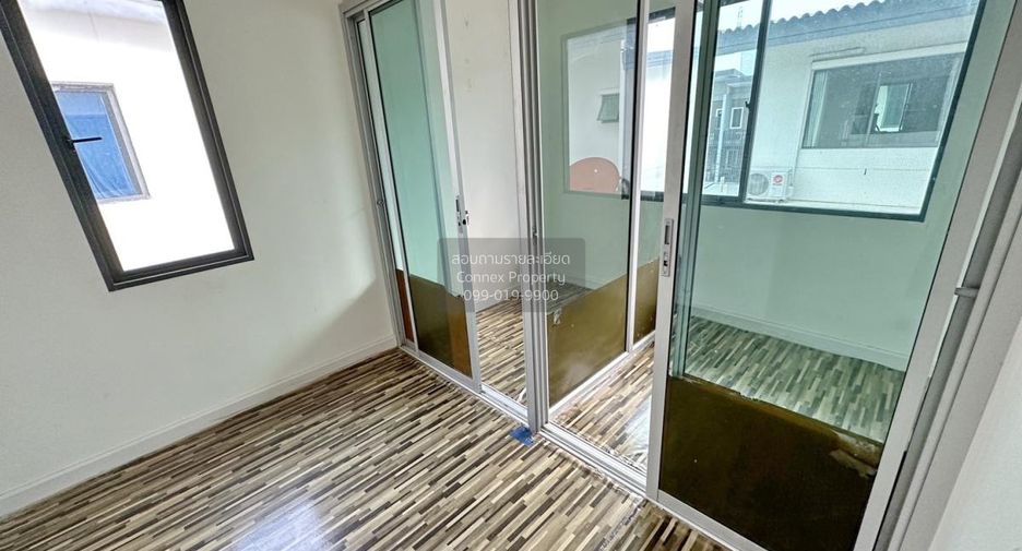 For sale 3 bedrooms townhouse in Bang Bua Thong, Nonthaburi