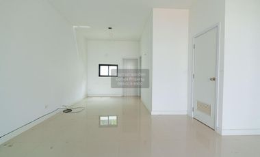 For sale 3 bedrooms townhouse in Phra Samut Chedi, Samut Prakan