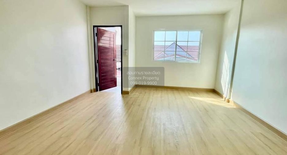 For sale 2 bedrooms townhouse in Khlong Sam Wa, Bangkok