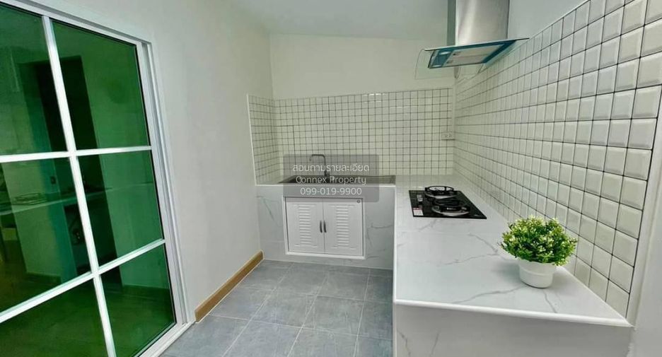 For sale 2 bedrooms townhouse in Khlong Sam Wa, Bangkok