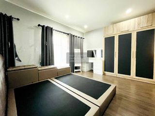 For sale 3 bedrooms house in Mueang Pathum Thani, Pathum Thani