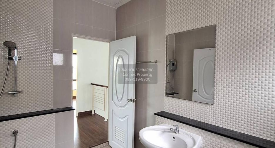 For sale 3 bedrooms house in Phutthamonthon, Nakhon Pathom