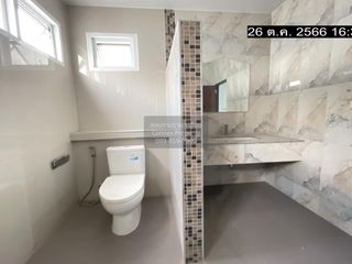 For sale 4 bedrooms house in Mueang Nakhon Pathom, Nakhon Pathom