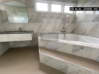 For sale 4 bedrooms house in Mueang Nakhon Pathom, Nakhon Pathom
