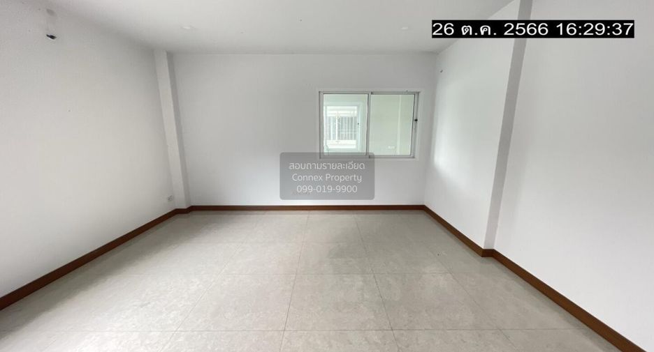 For sale 4 bedrooms house in Mueang Nakhon Pathom, Nakhon Pathom