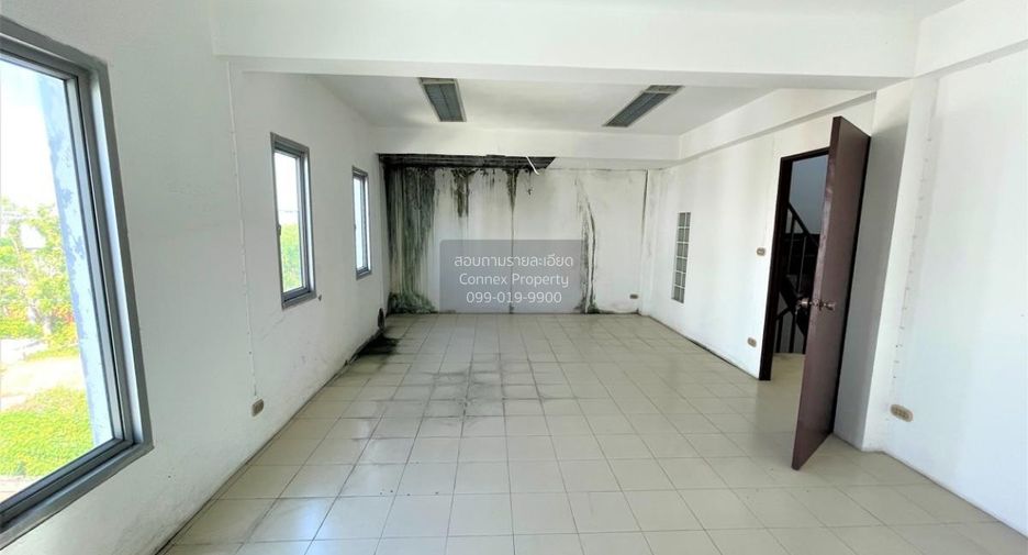 Casa adosada en venta de 6 habitaciones en Bang Kapi, Bangkok