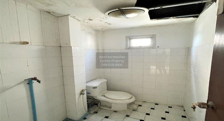 Casa adosada en venta de 6 habitaciones en Bang Kapi, Bangkok