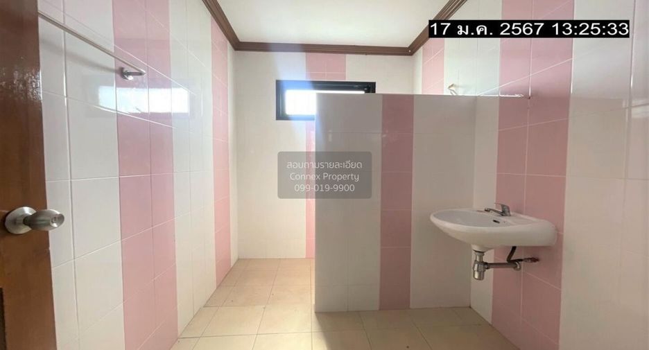 Casa adosada en venta de 3 habitaciones en Mueang Samut Sakhon, Samut Sakhon