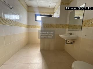 For sale 3 bedrooms townhouse in Mueang Samut Sakhon, Samut Sakhon