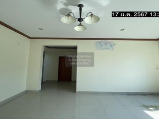 For sale 3 bedrooms townhouse in Mueang Samut Sakhon, Samut Sakhon