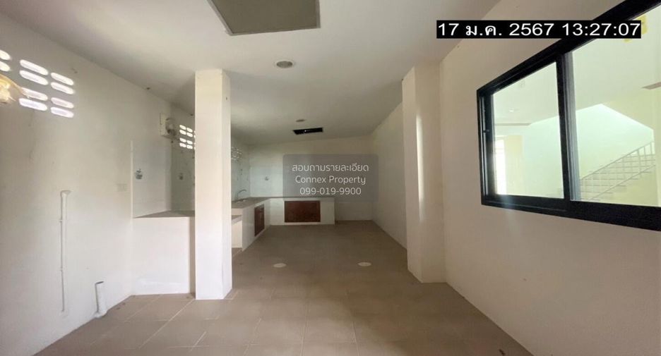 Casa adosada en venta de 3 habitaciones en Mueang Samut Sakhon, Samut Sakhon
