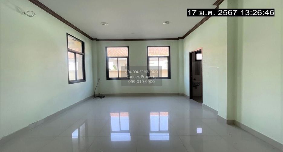 Casa adosada en venta de 3 habitaciones en Mueang Samut Sakhon, Samut Sakhon