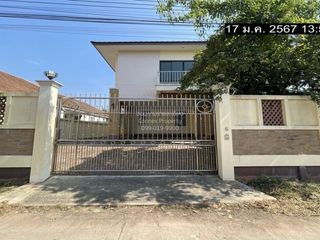 For sale 3 bedrooms townhouse in Mueang Samut Sakhon, Samut Sakhon