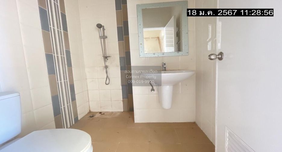 Casa adosada en venta de 3 habitaciones en Mueang Samut Sakhon, Samut Sakhon