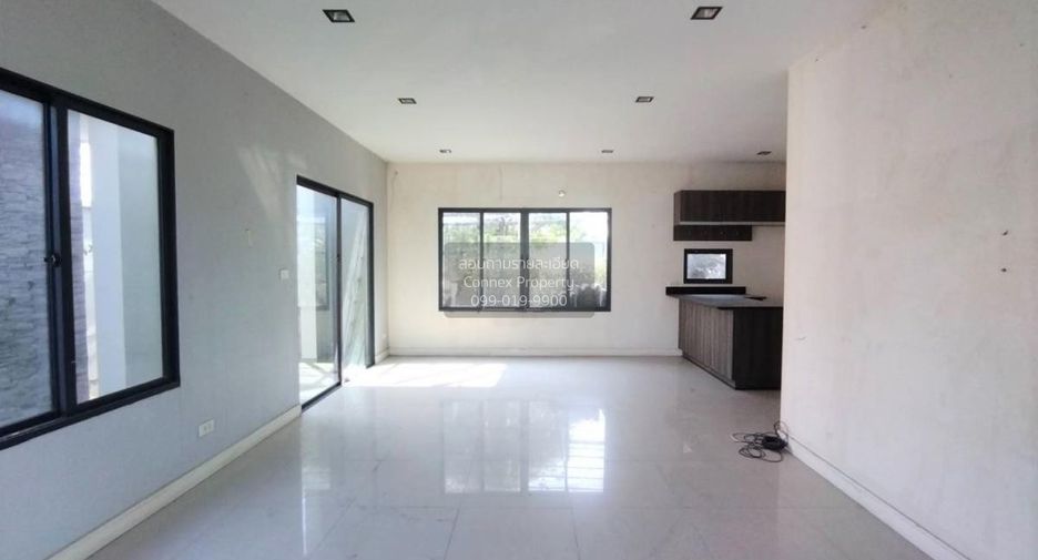 Haus zum Kauf mit 4 Zimmer in Mueang Pathum Thani, Pathum Thani