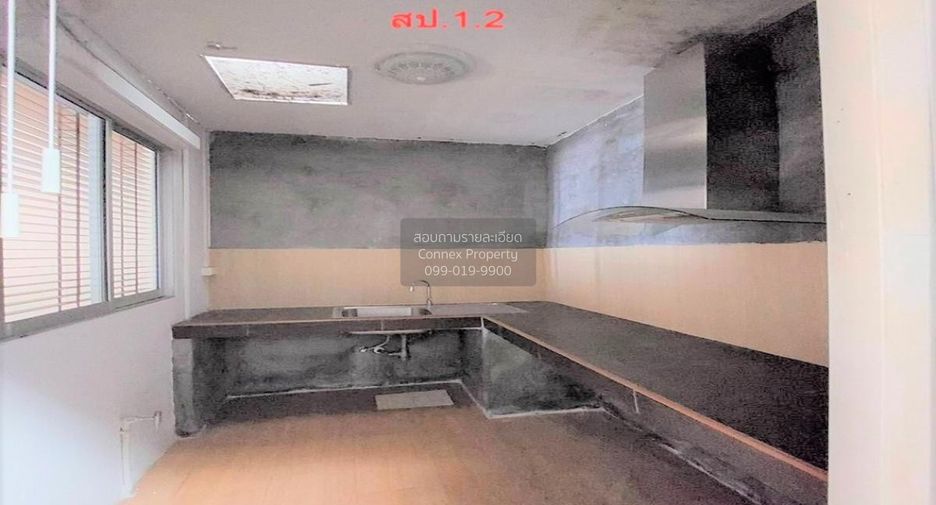 For sale 4 bedrooms townhouse in Mueang Nonthaburi, Nonthaburi